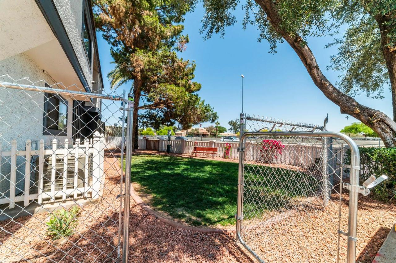 Metro Phx Downstairs Studio Sleeps 4 Ada Accessible Phoenix Exterior photo