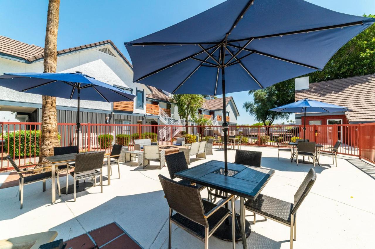 Metro Phx Downstairs Studio Sleeps 4 Ada Accessible Phoenix Exterior photo